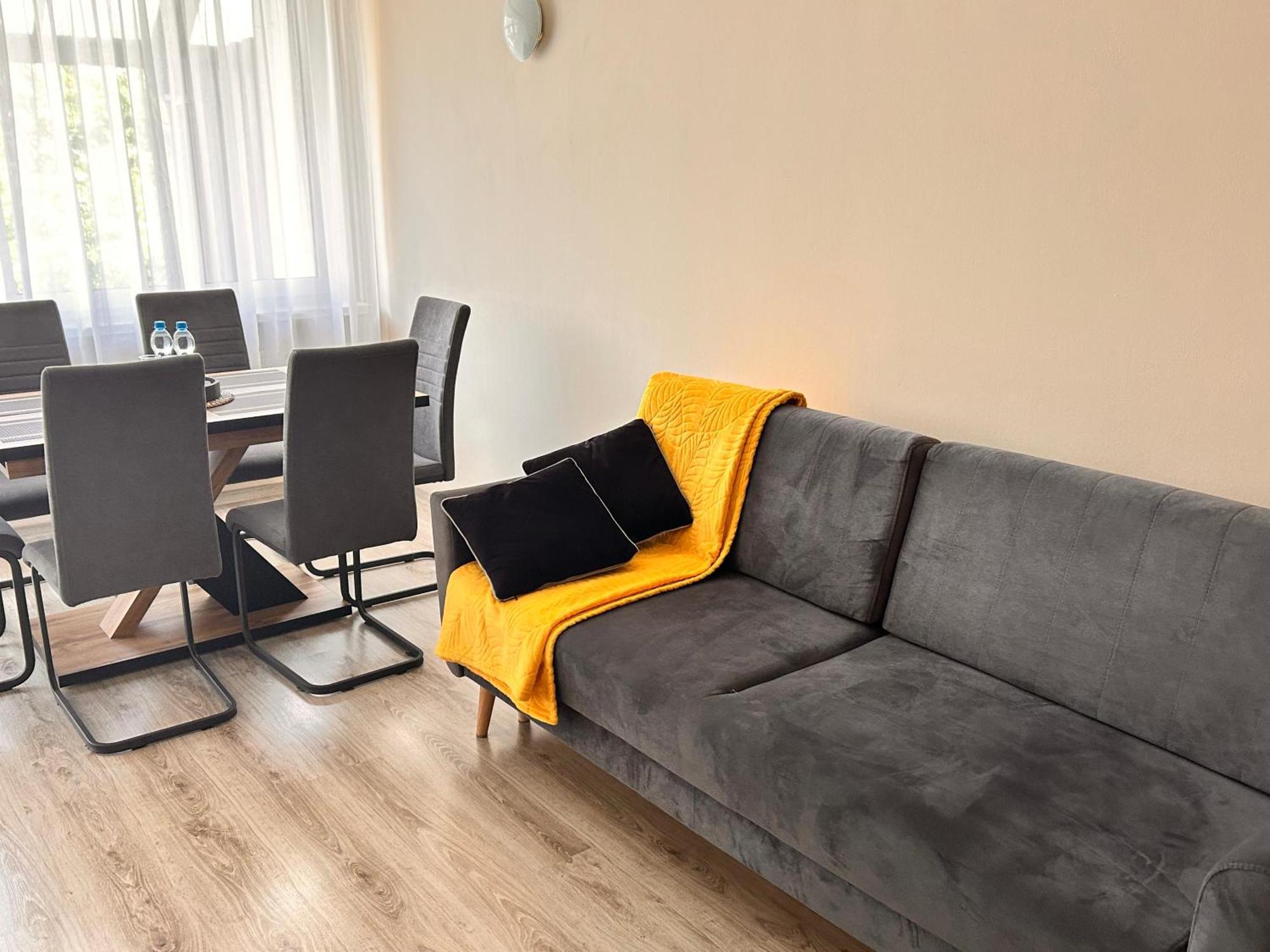 Apartament Tychy Miasto 60M2 Exteriör bild